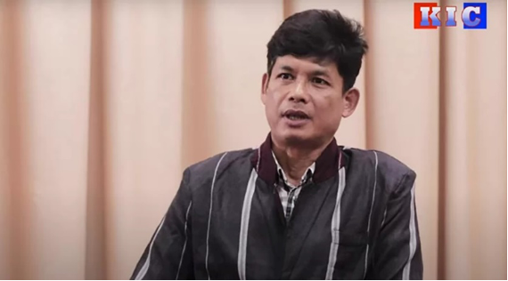 “အခက်အခဲကတော့ နယ်စပ်ကိုဖြတ်ကျော်ပြီး လုပ်ရတာဖြစ်တဲ့အတွက် နိုင်ငံတကာနဲ့ စကားပြောရတဲ့အပိုင်းပေါ့၊ နောက်တခုက ကျနော်တို့လုပ်သားတွေရဲ့ လုံခြုံရေးအခက်အခဲပါ။ နယ်စပ်ကို ဖြတ်ကျော်ပြီဆိုကတည်းက ပုံစံအမျိုးမျိုးတွေတော့ အခက်အခဲရှိတယ်” CIDKP ဒု-တာဝန်ခံ စောခဲလေ
