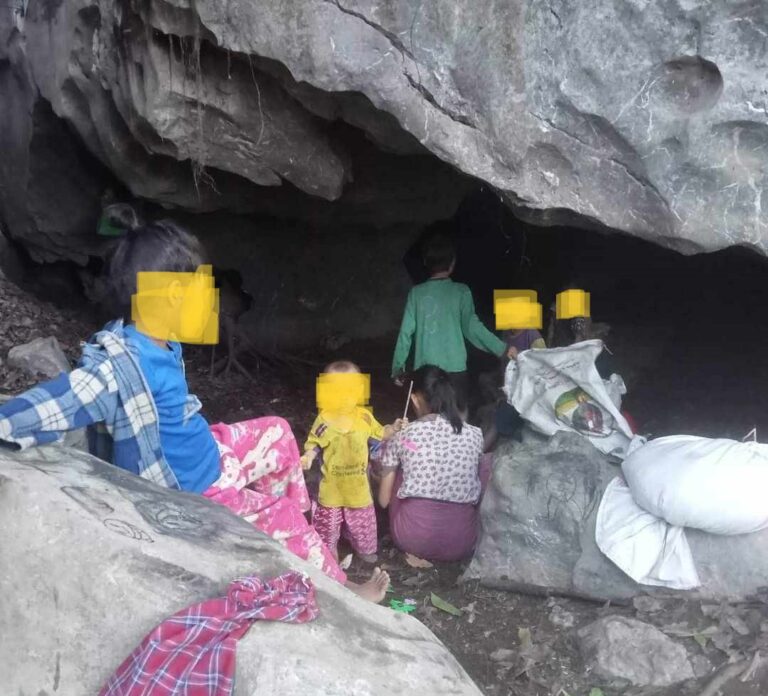 သထုံတွင် အိမ်ခြေ ၂၀၀ နီးပါးရှိ ရွာလုံးကျွတ်နီးပါး စစ်ကောင်စီတပ်လက်နက်ကြီးကြောင့် ထွက်ပြေးနေကြရ