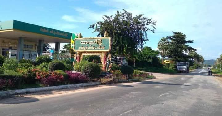 ထားဝယ်မြို့ပေါ်ရပ်ကွက်များကို ဧည့်စာရင်းဝင်စစ်ပြီး လူငယ်များကို စစ်ကောင်စီဖမ်းဆီးနေ