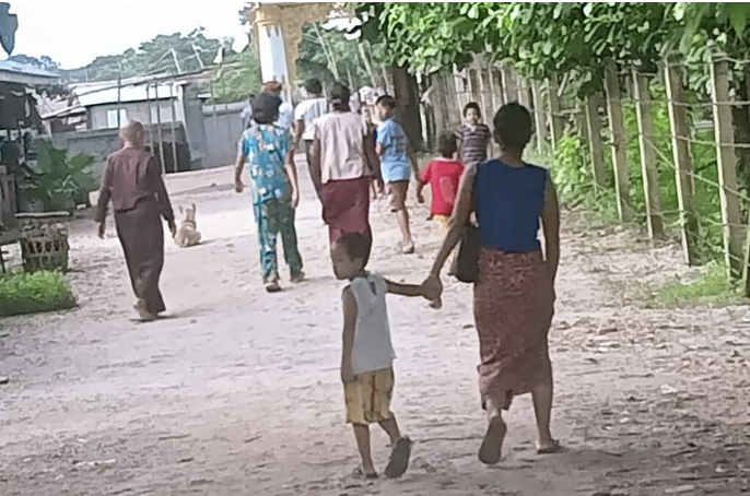 Junta checkpoints block displaced people from returning to Zayatgyi’s Kinmunchon